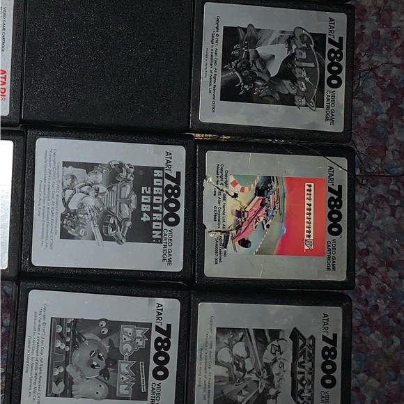 Atari 7800 - Picture 2 of 2